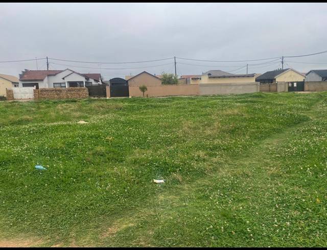 270M² VACANT LAND FOR SALE IN STRETFORD